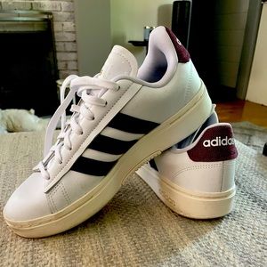 Men’s size 8 adidas